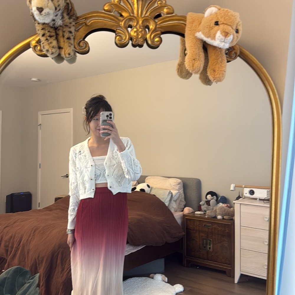 New white Knit cropped cardigan and tank top set